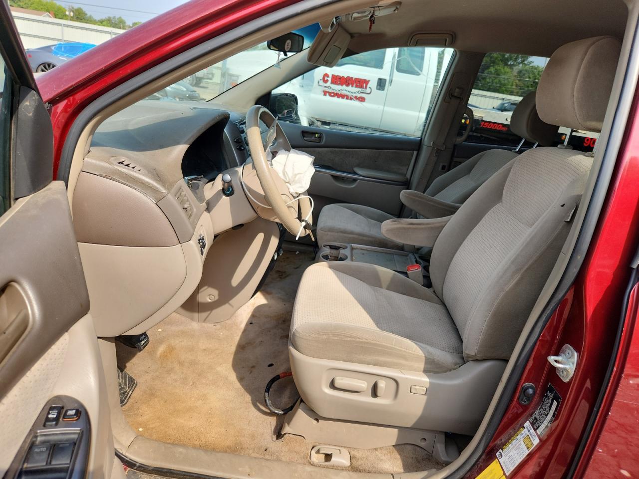 2009 TOYOTA SIENNA