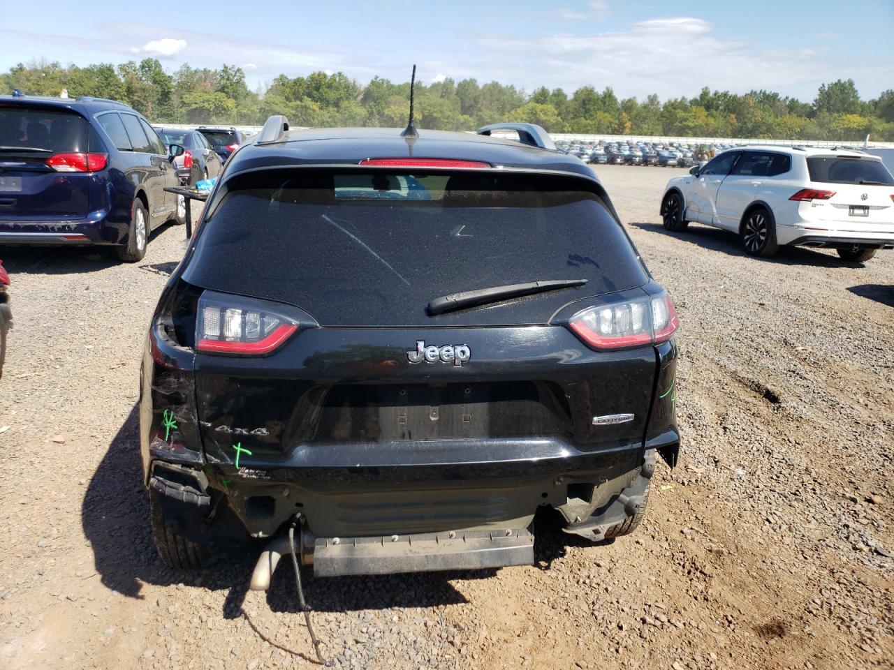 2019 JEEP CHEROKEE