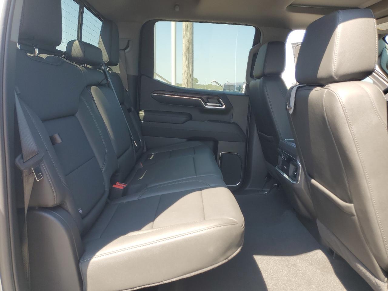 2024 GMC Sierra