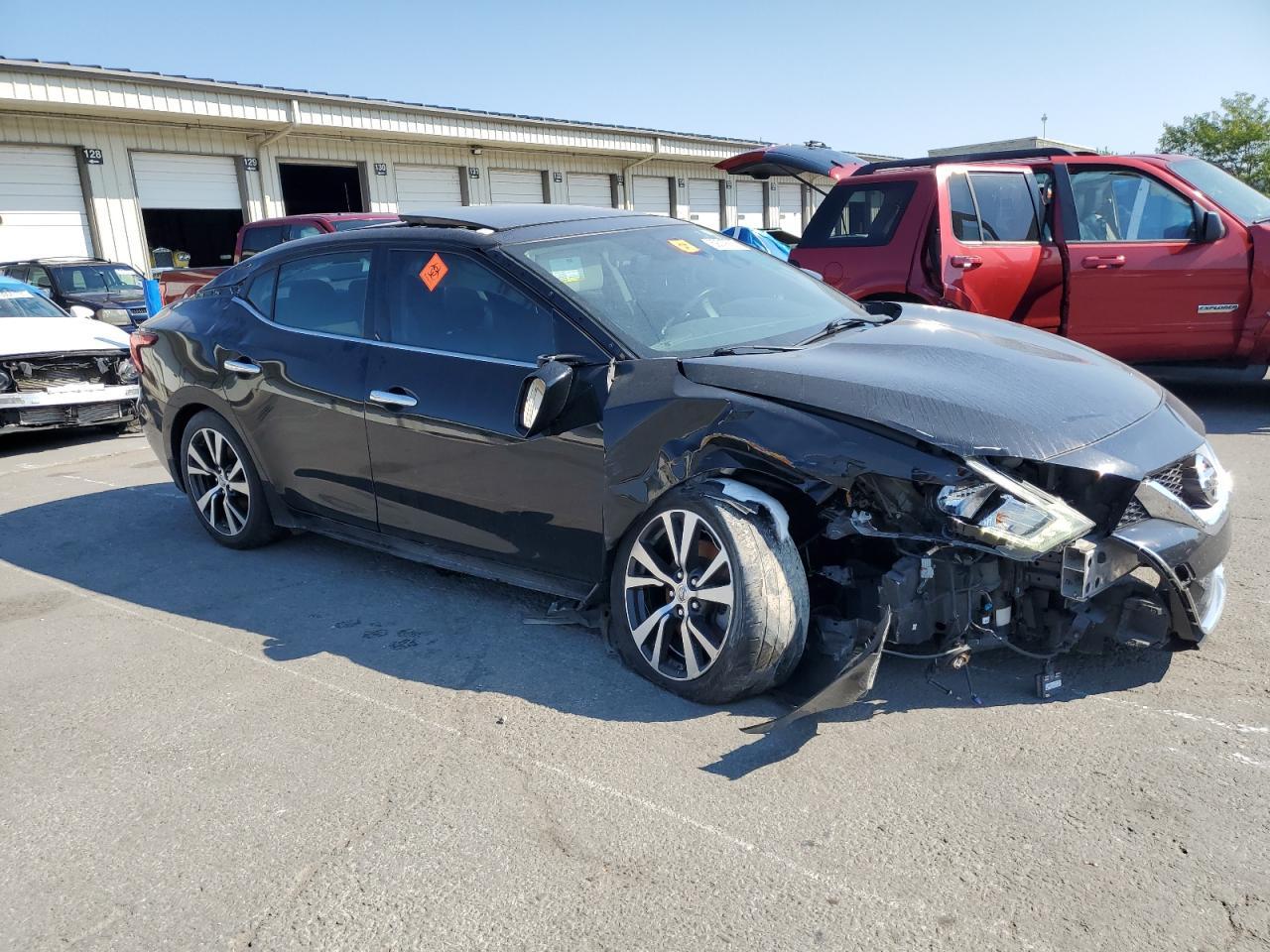 2017 NISSAN Maxima