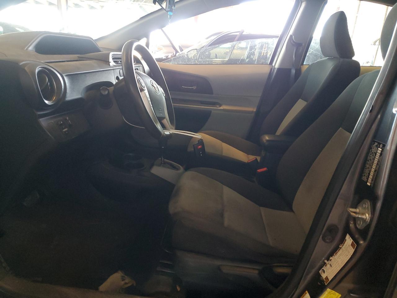 2013 TOYOTA Prius c