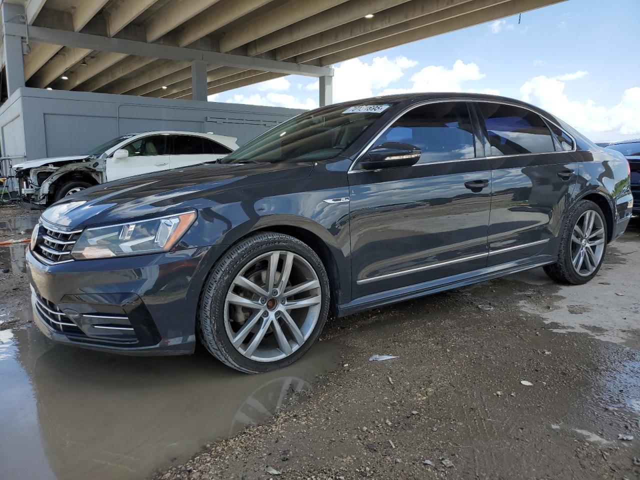 2017 VOLKSWAGEN Passat
