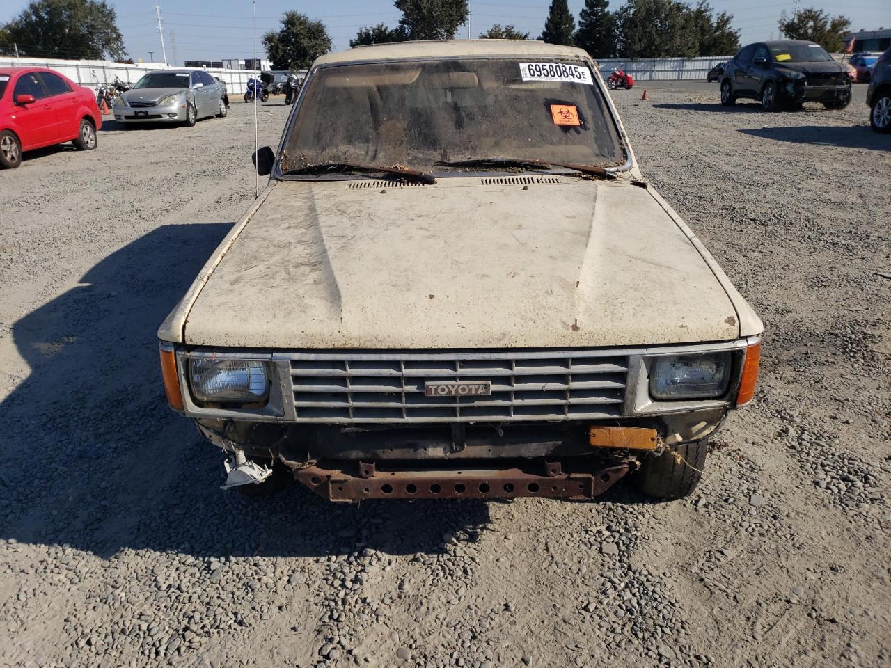 1986 TOYOTA Pickup