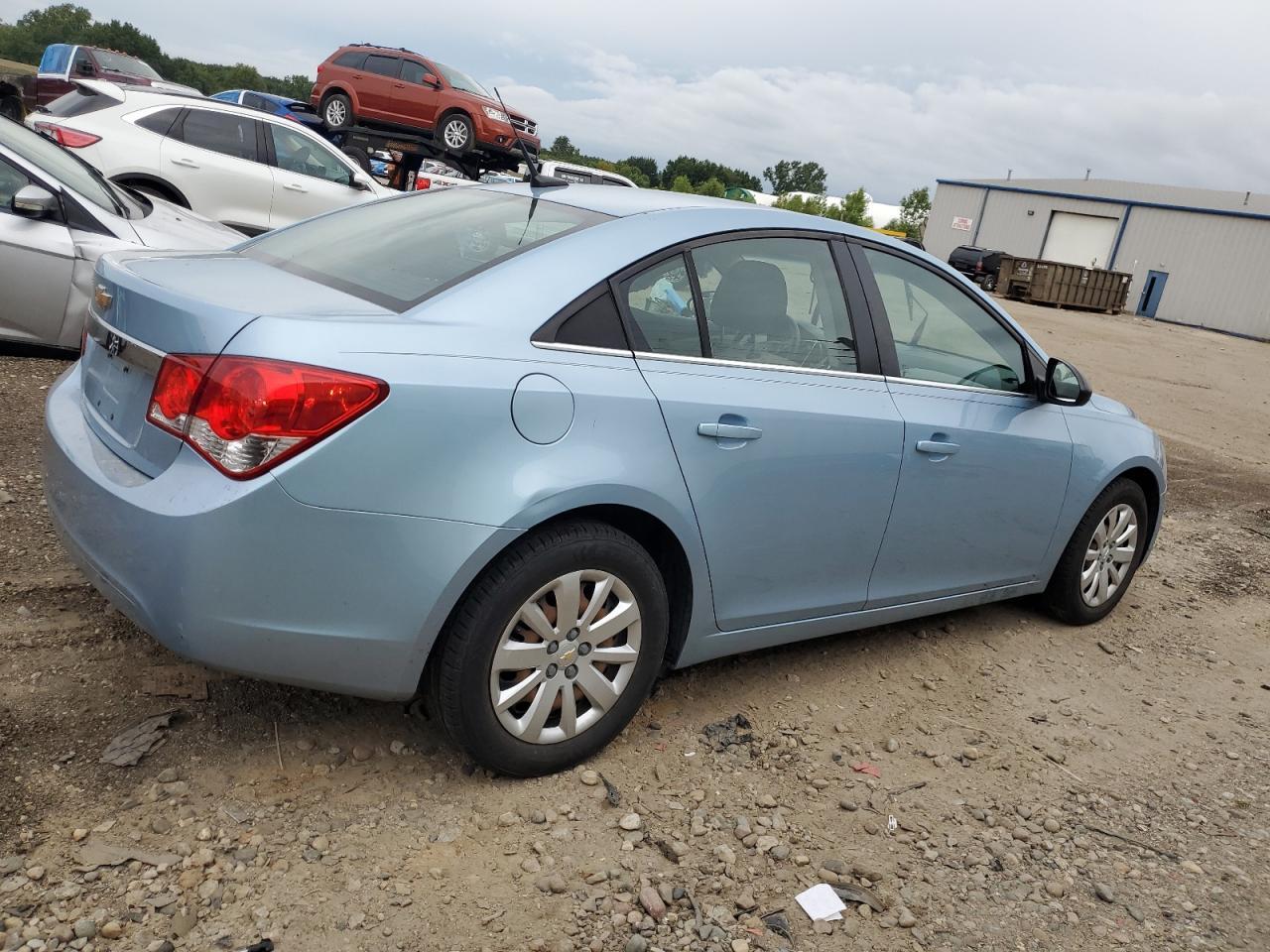 2011 CHEVROLET CRUZE