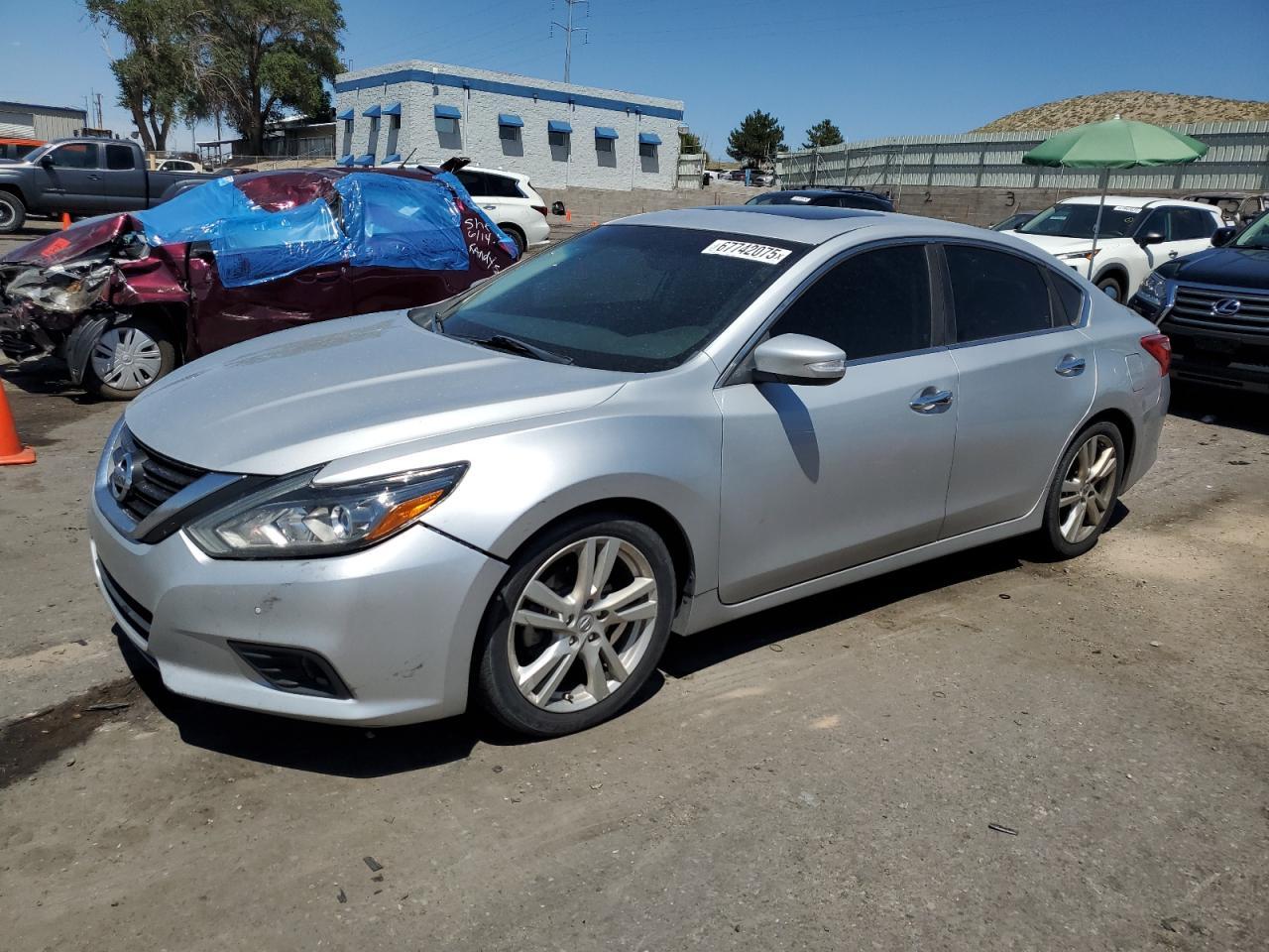 2017 NISSAN ALTIMA