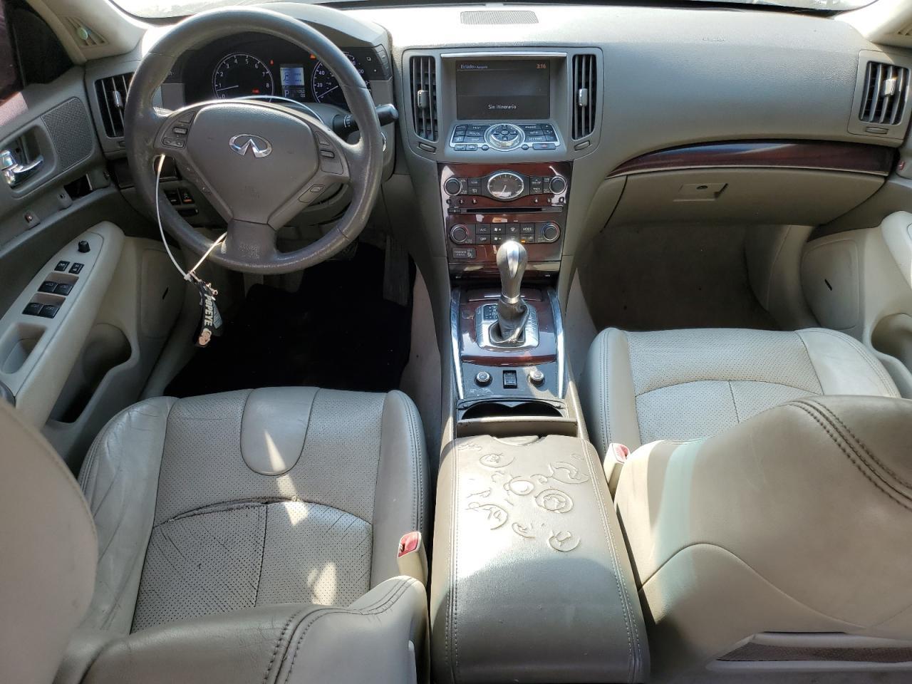 2011 INFINITI G37
