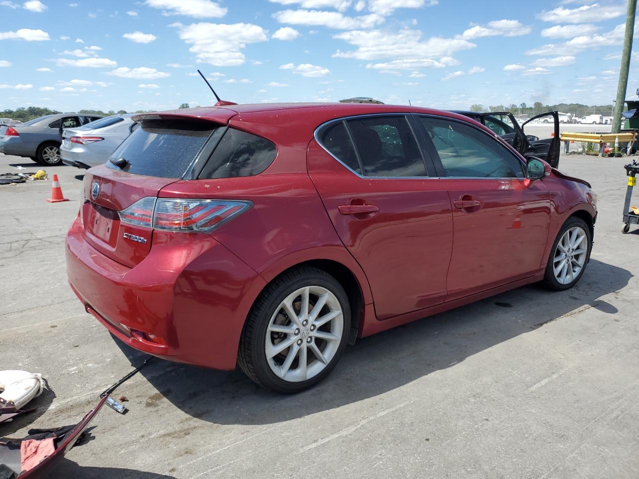 2013 LEXUS CT 200