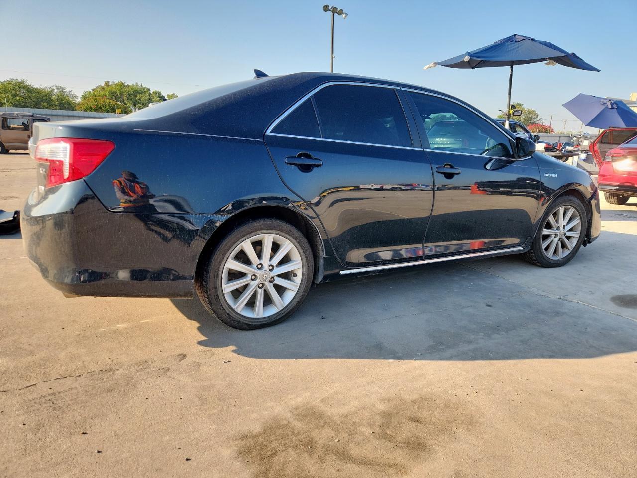 2013 TOYOTA CAMRY