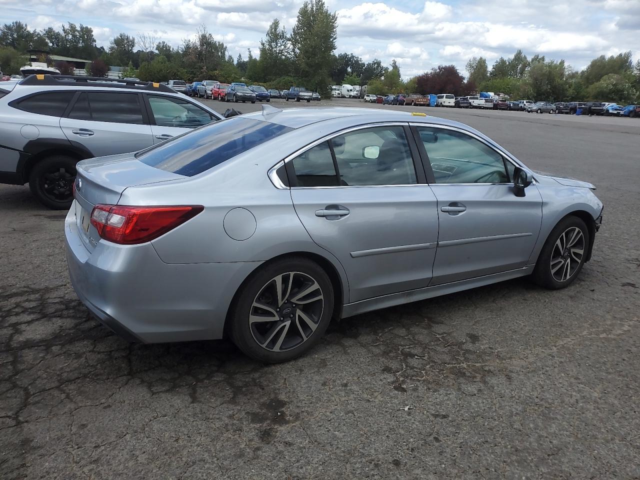 2019 SUBARU Legacy