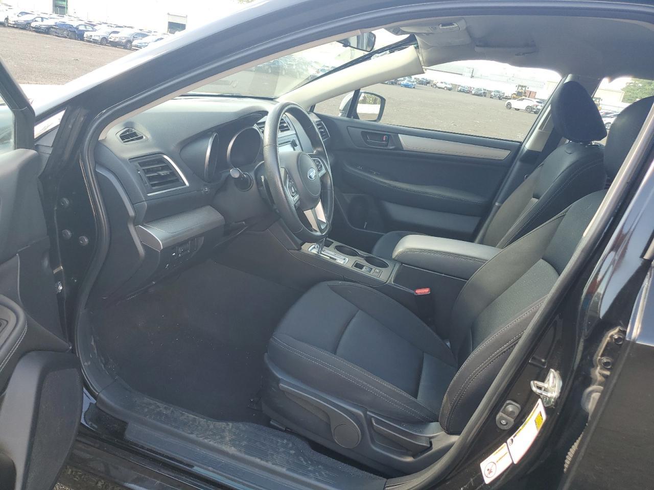 2017 SUBARU Legacy