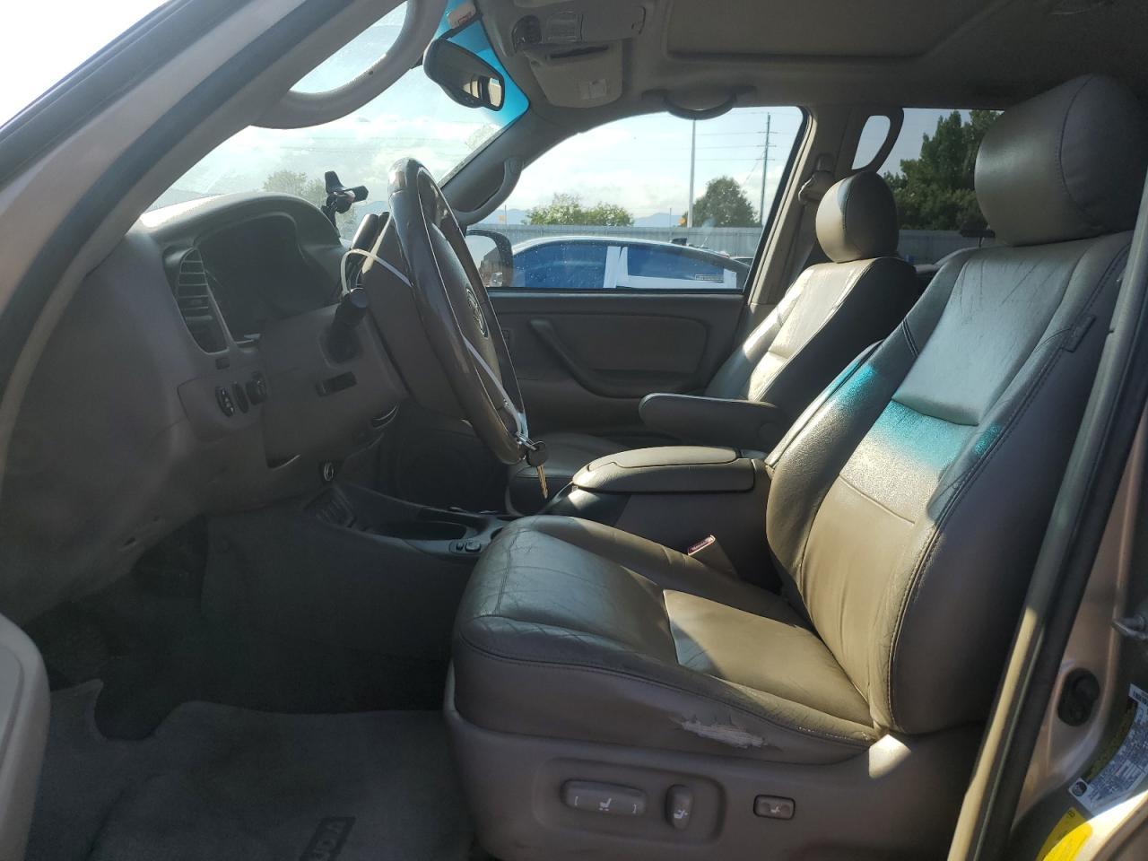 2006 TOYOTA Sequoia