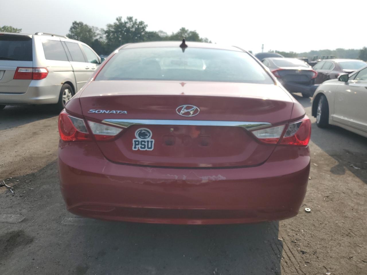 2011 HYUNDAI SONATA
