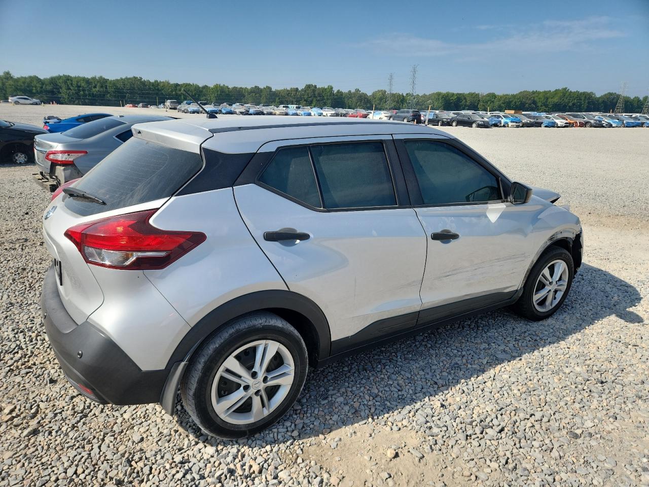 2020 NISSAN KICKS