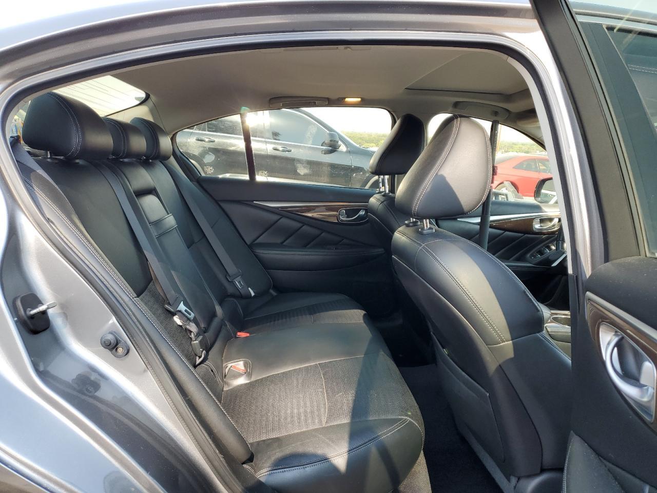 2014 INFINITI Q50