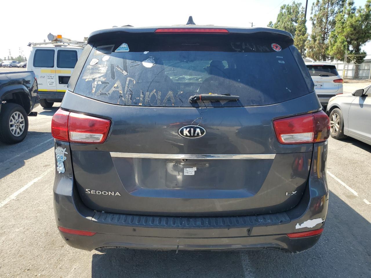 2016 KIA SEDONA