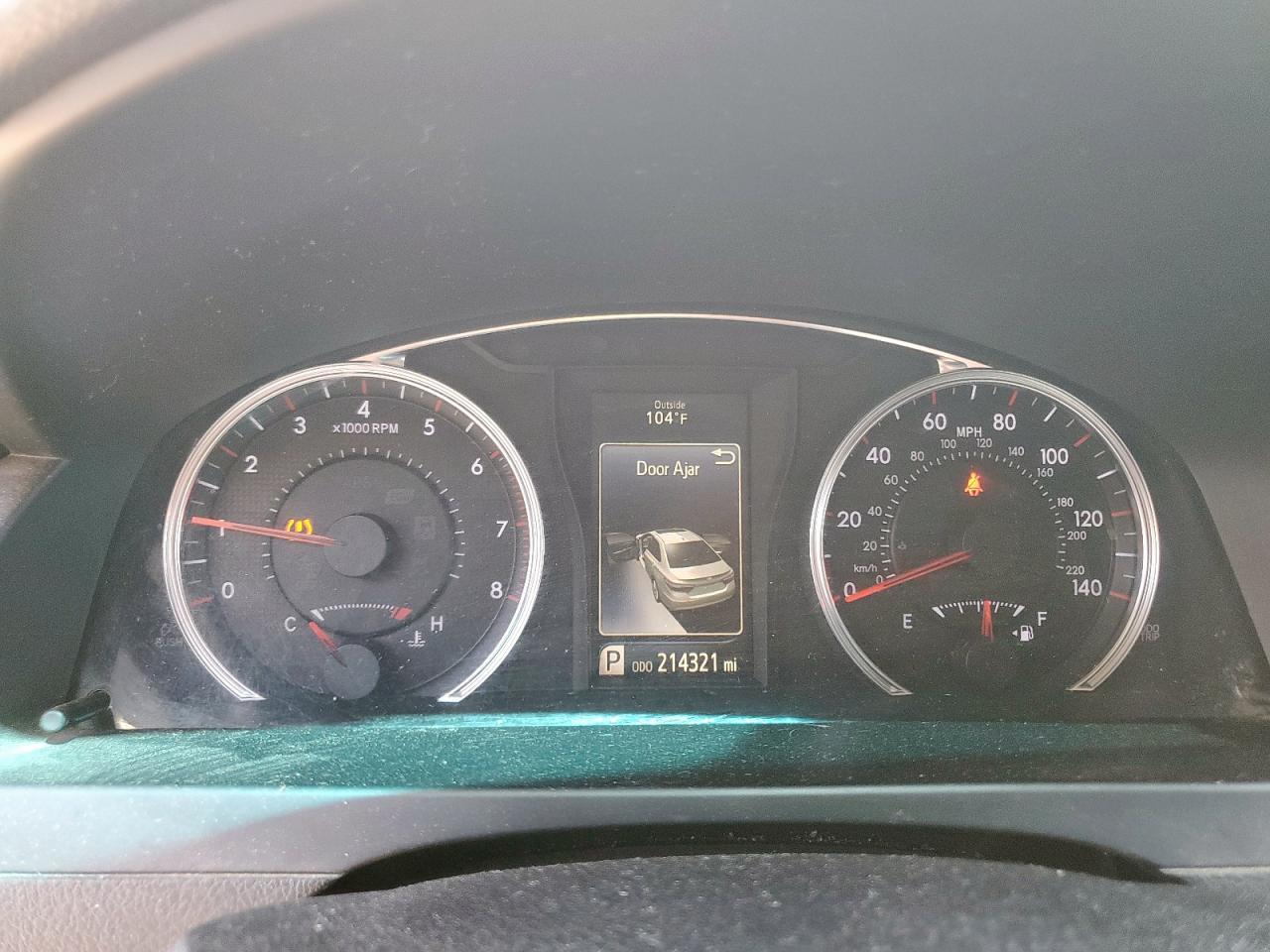 2016 TOYOTA CAMRY