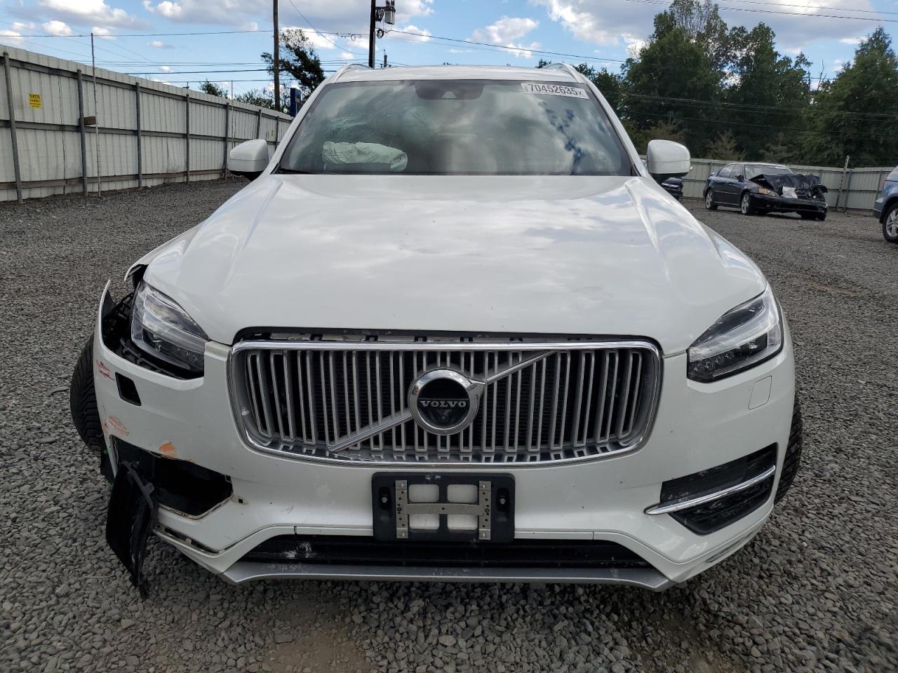 2018 VOLVO XC90