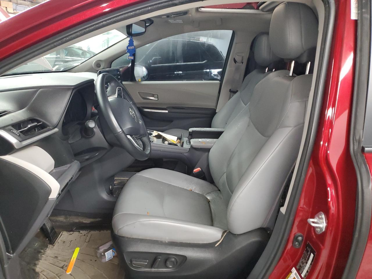 2024 TOYOTA SIENNA