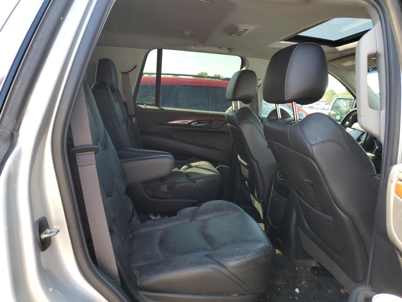 2016 CADILLAC ESCALADE