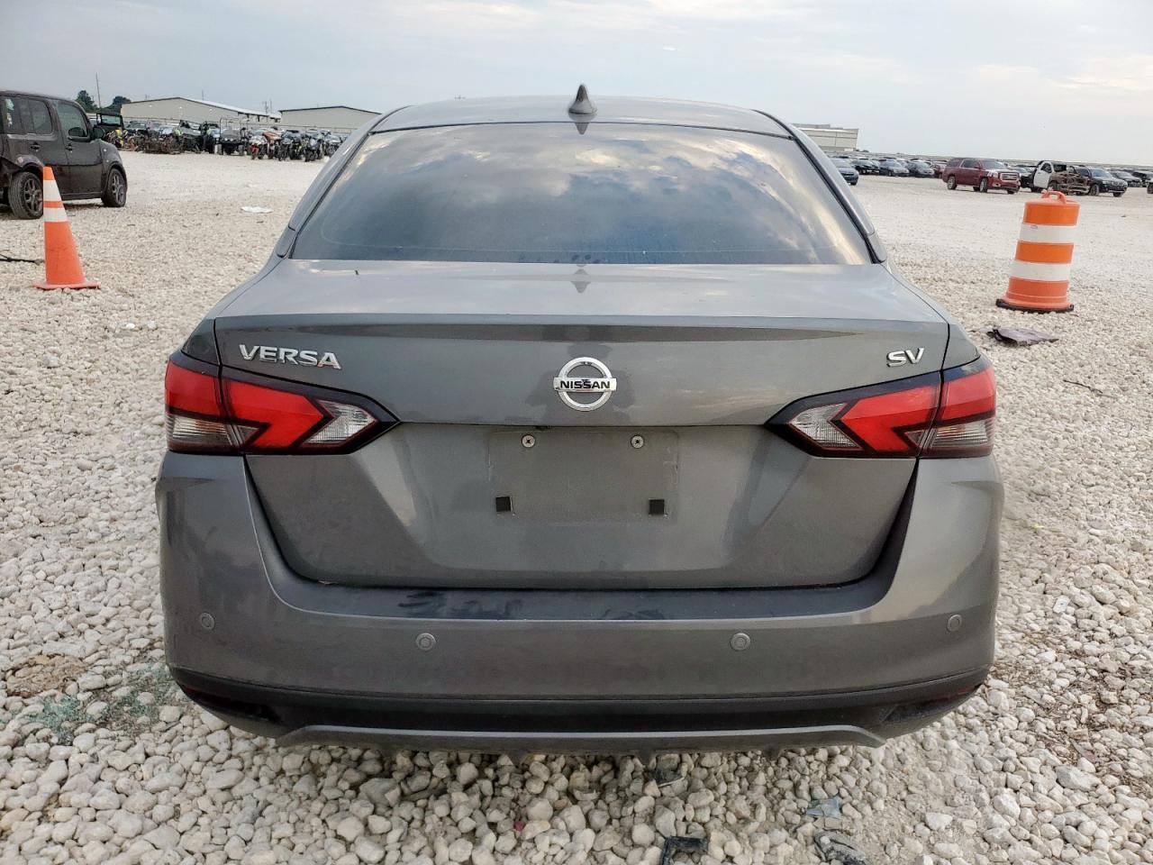 2021 NISSAN VERSA