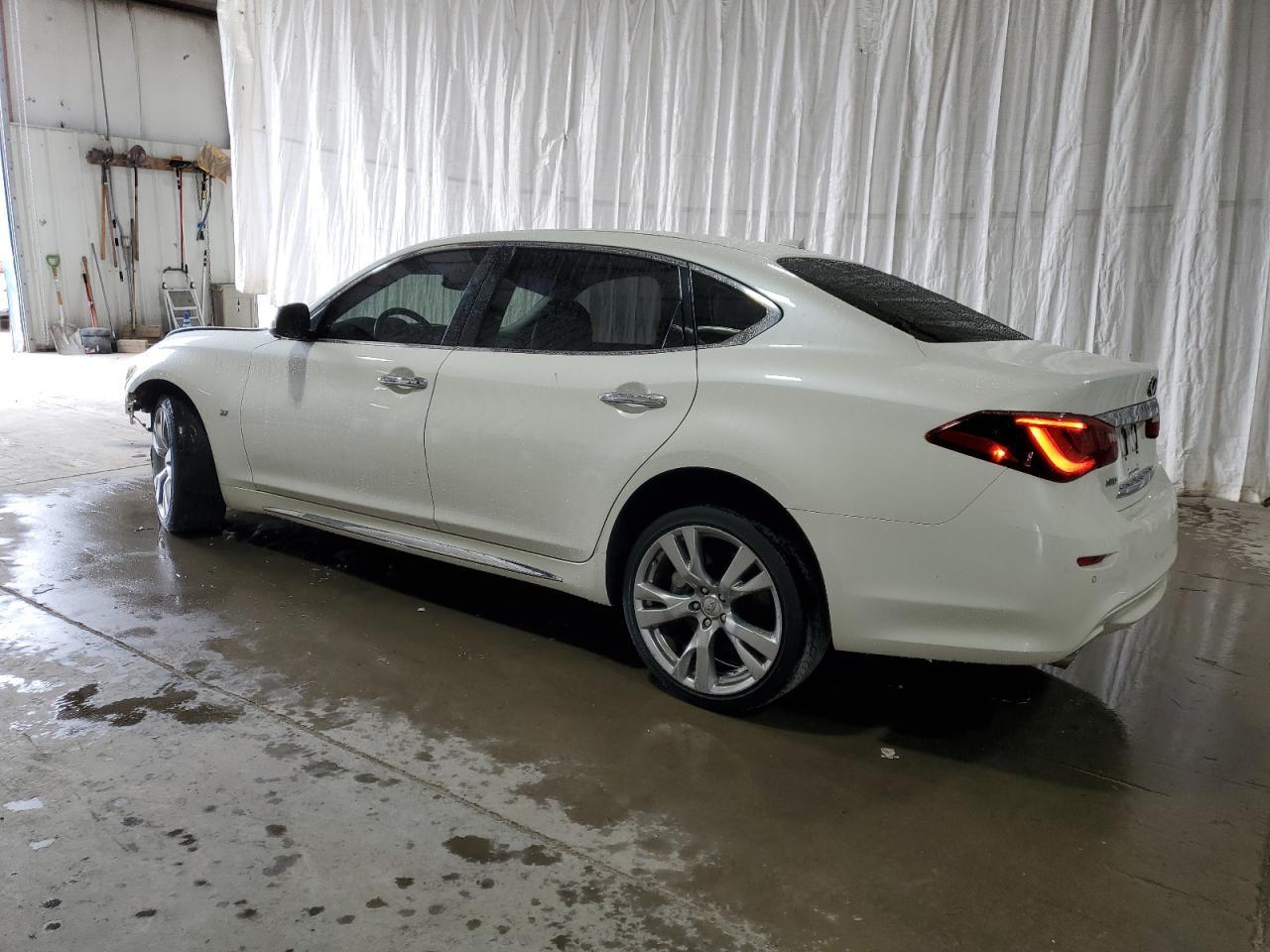 2016 INFINITI Q70