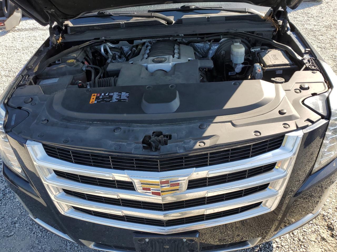 2017 CADILLAC Escalade ESV