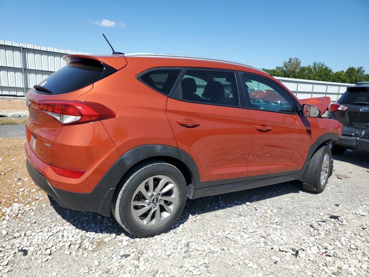2016 HYUNDAI TUCSON