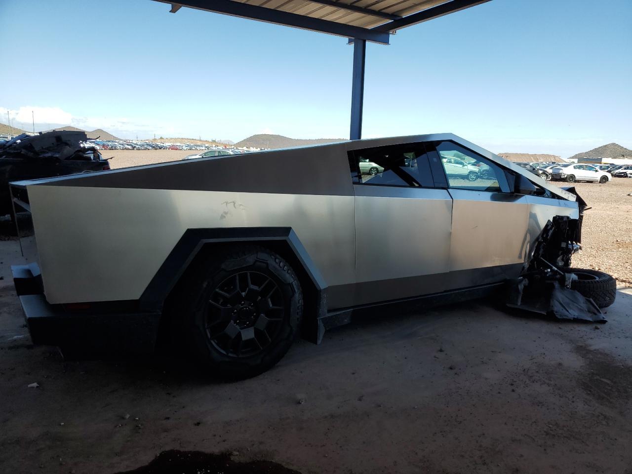 2024 TESLA Cybertruck