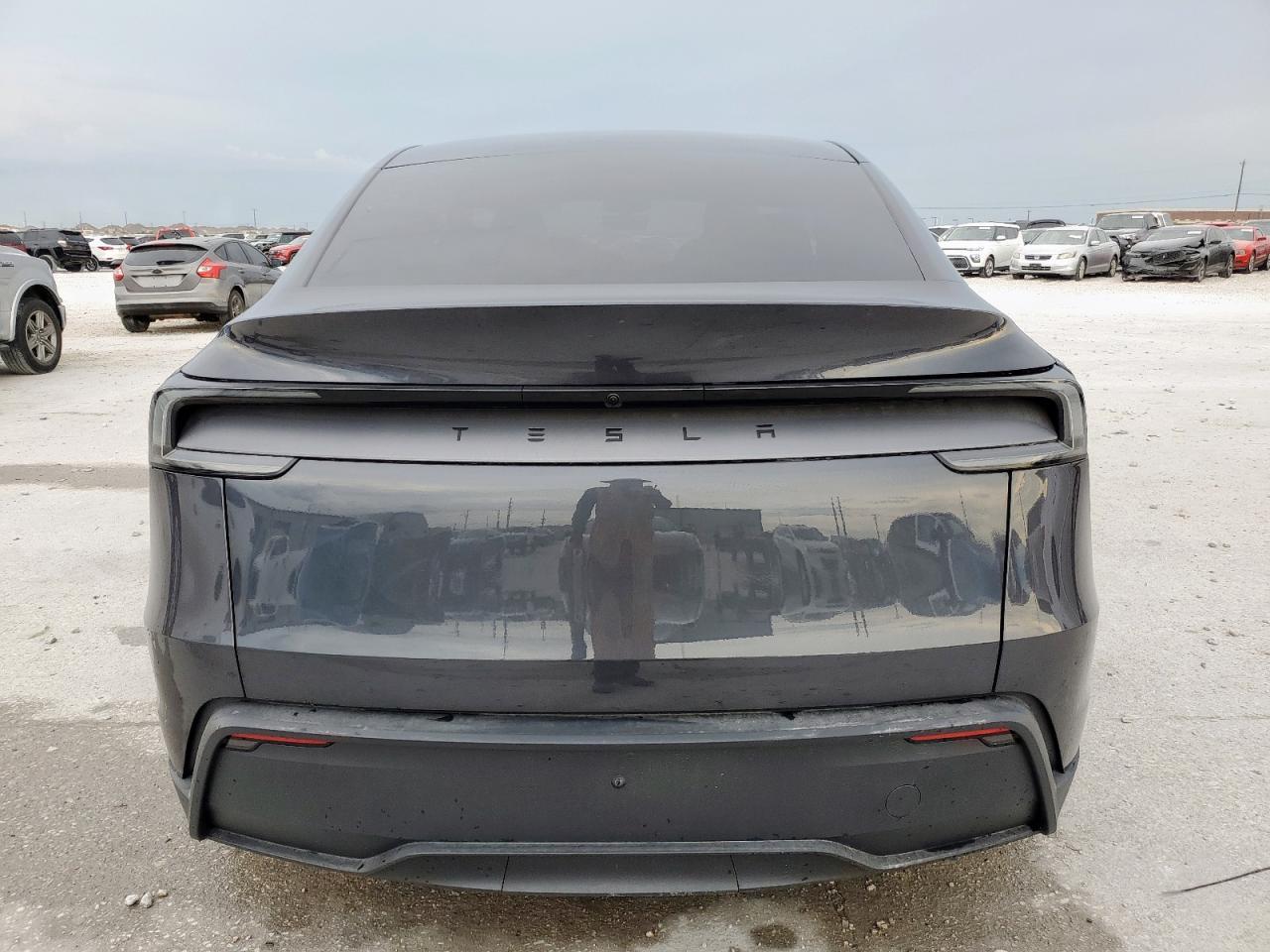 2026 TESLA MODEL Y