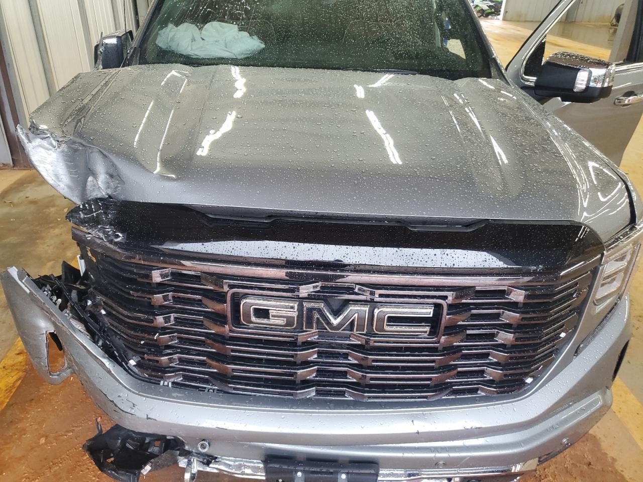 2025 GMC Sierra