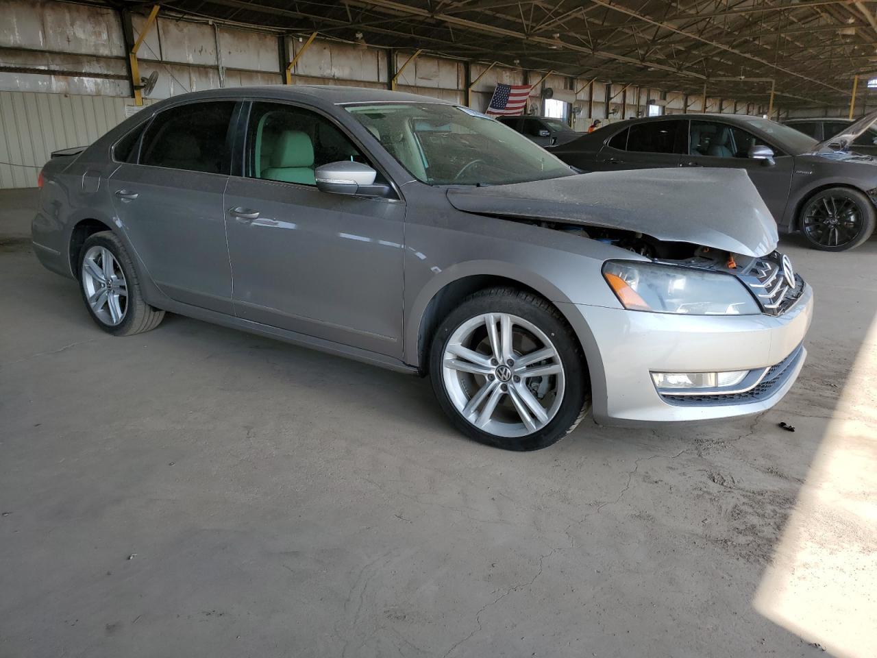 2013 VOLKSWAGEN Passat