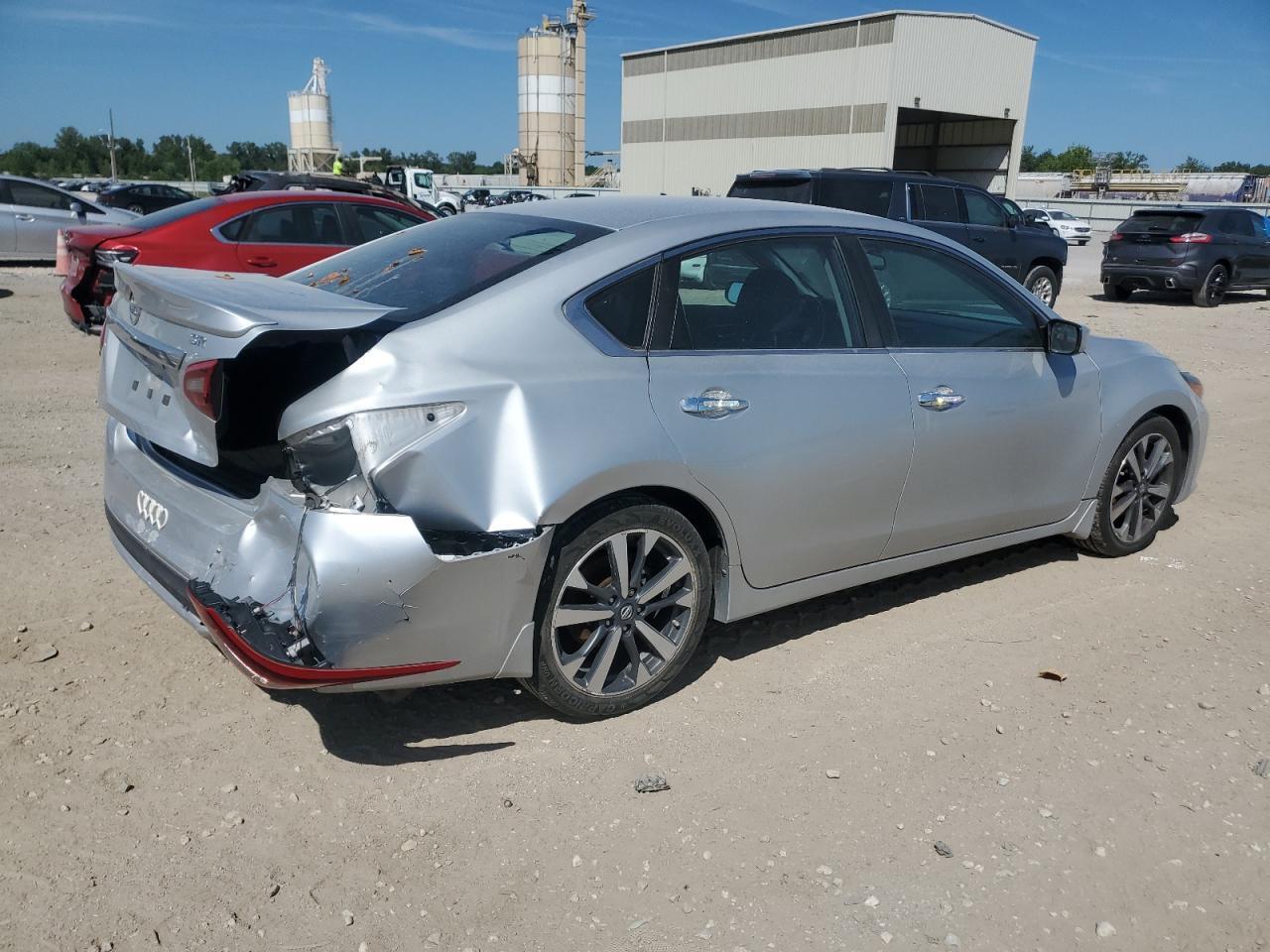 2017 NISSAN ALTIMA