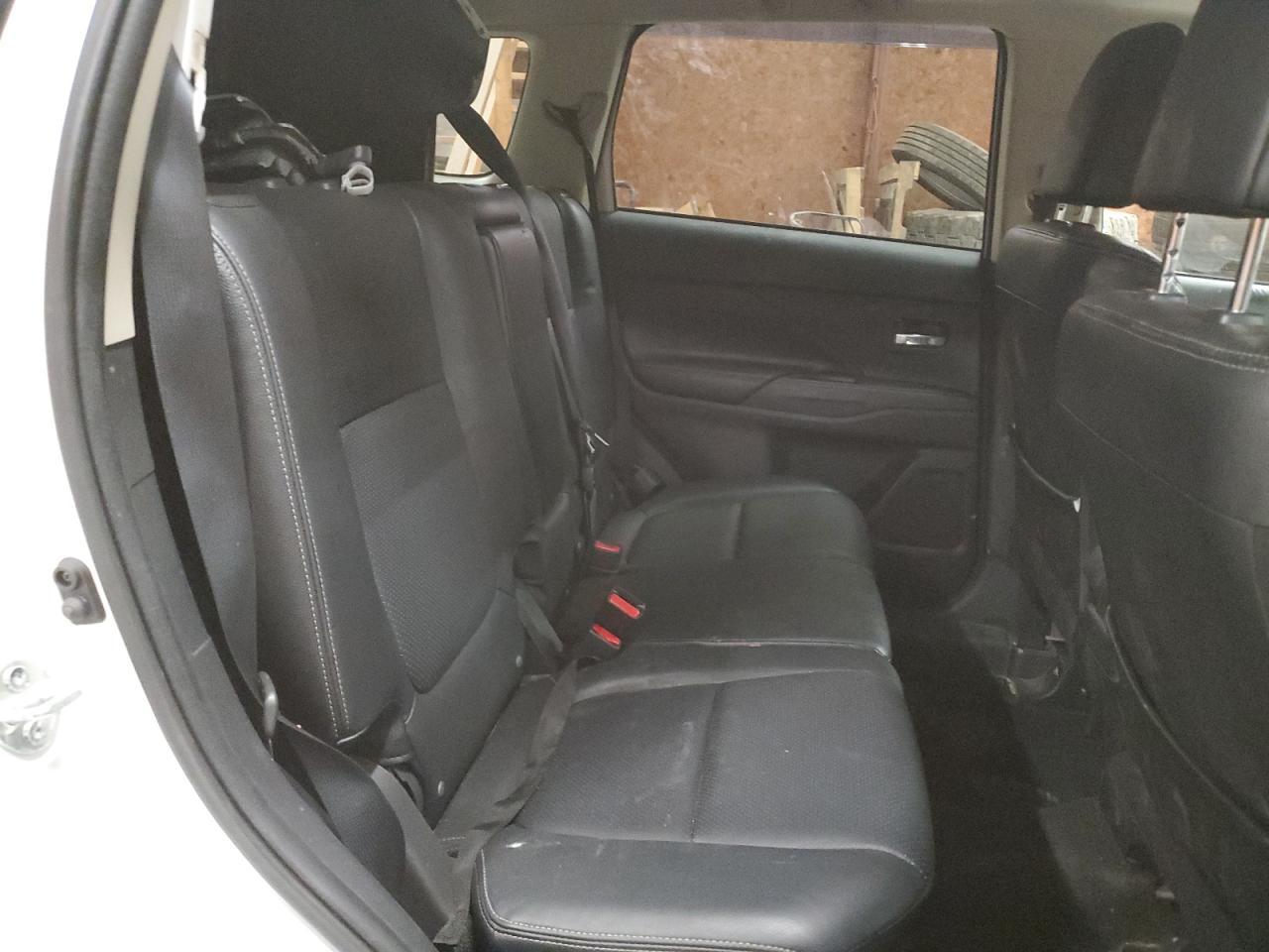 2014 MITSUBISHI outlander