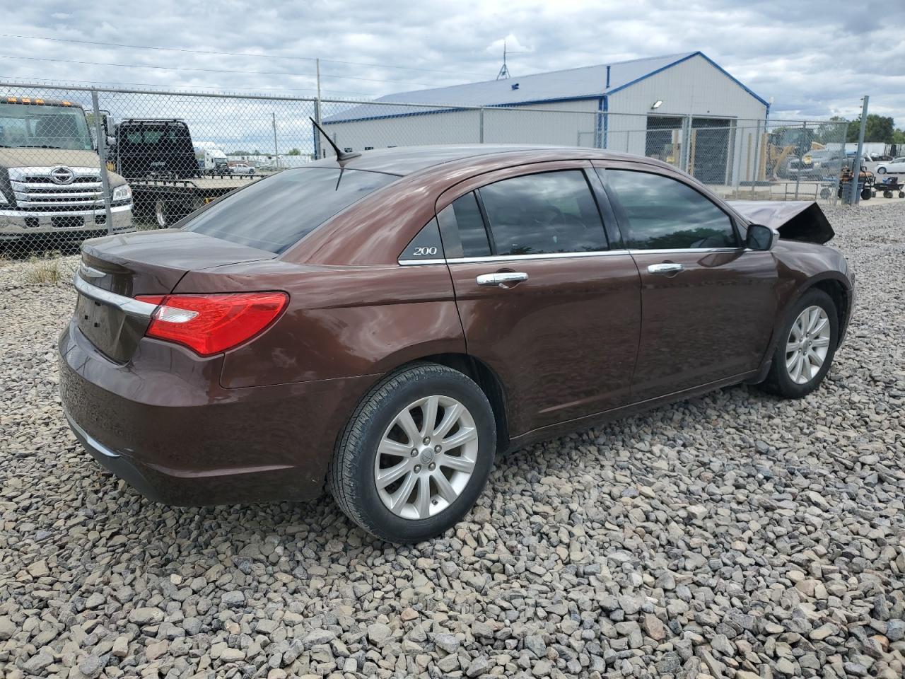 2013 CHRYSLER 200