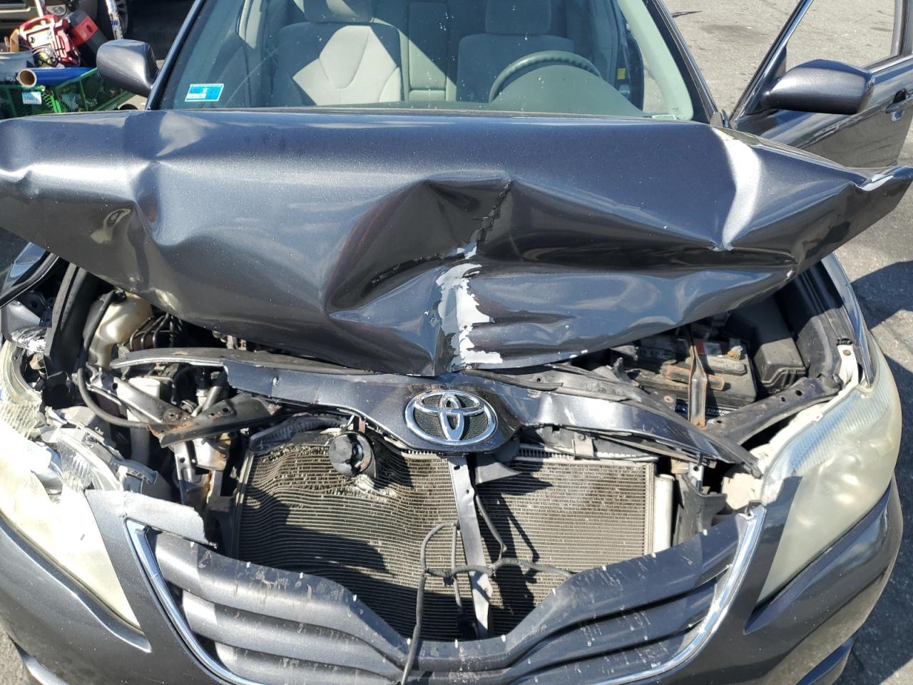 2011 TOYOTA CAMRY