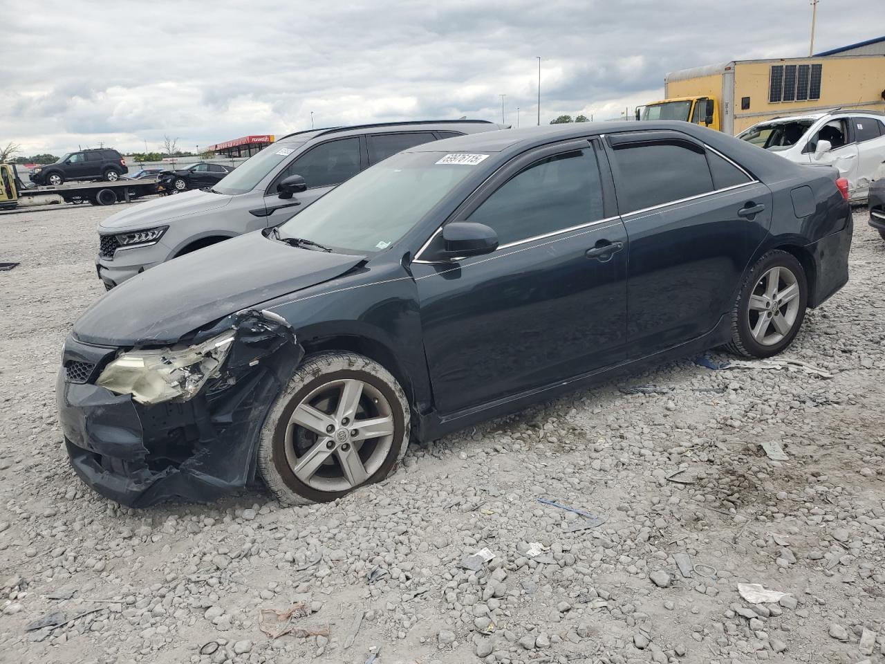 2014 TOYOTA CAMRY
