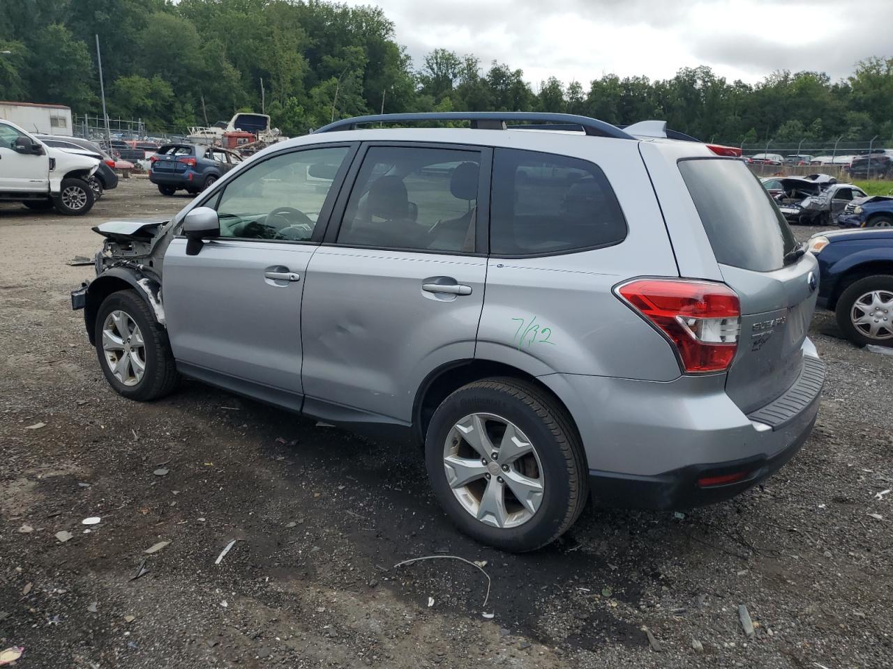 2016 SUBARU FORESTER