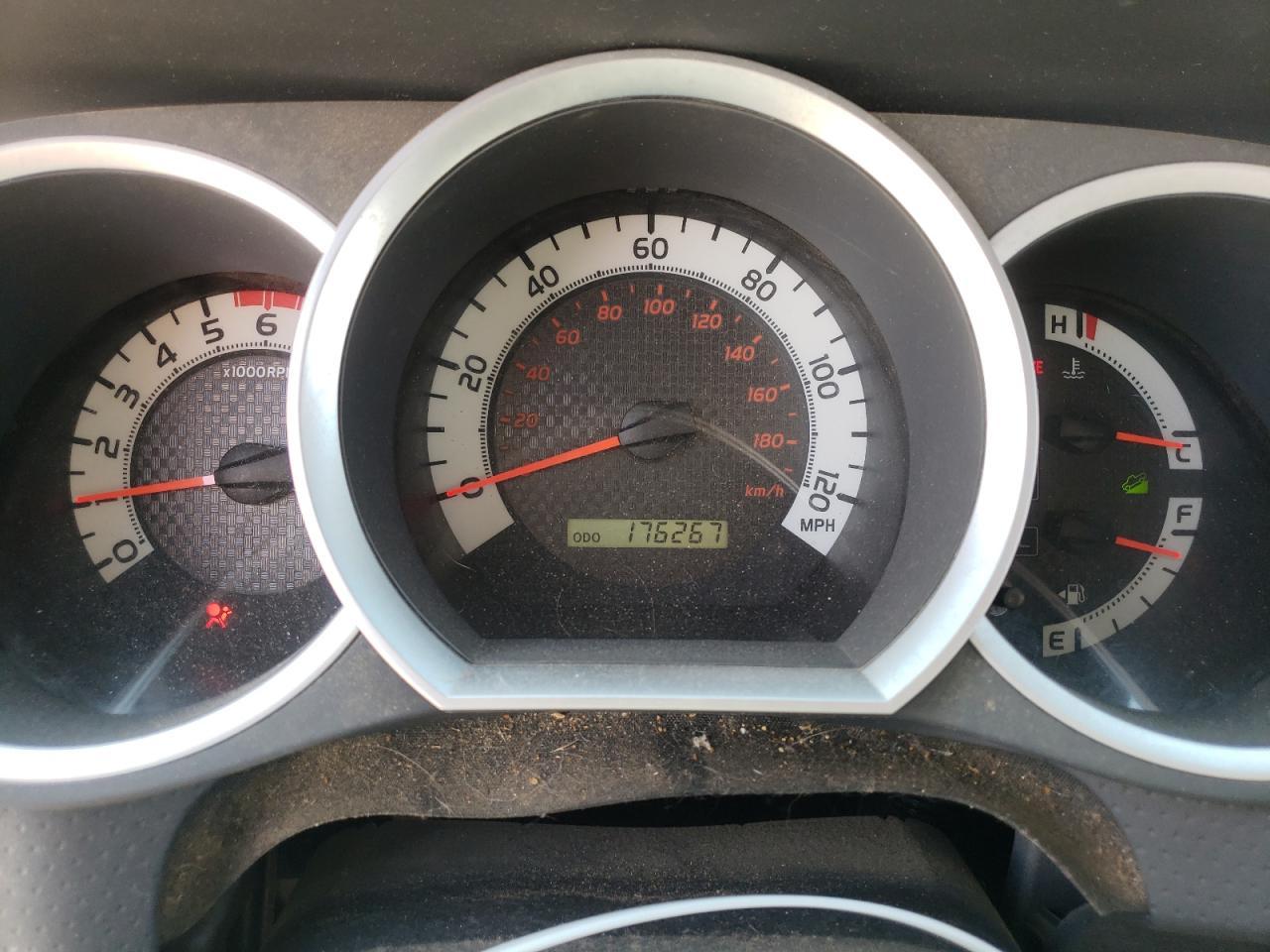 2011 TOYOTA TACOMA