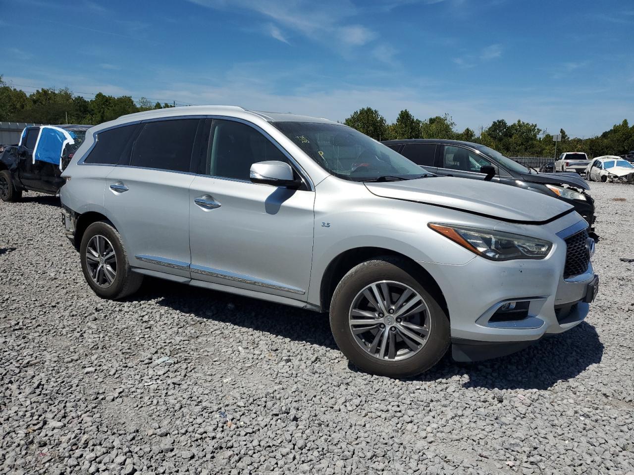 2016 INFINITI QX60