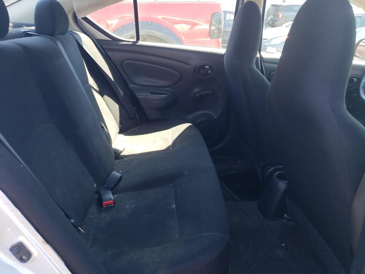 2015 NISSAN VERSA