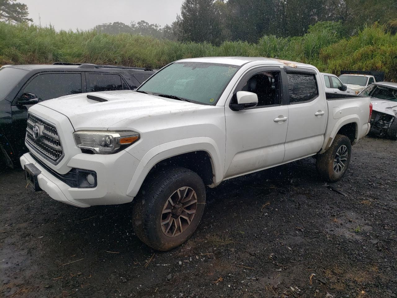 2017 TOYOTA TACOMA