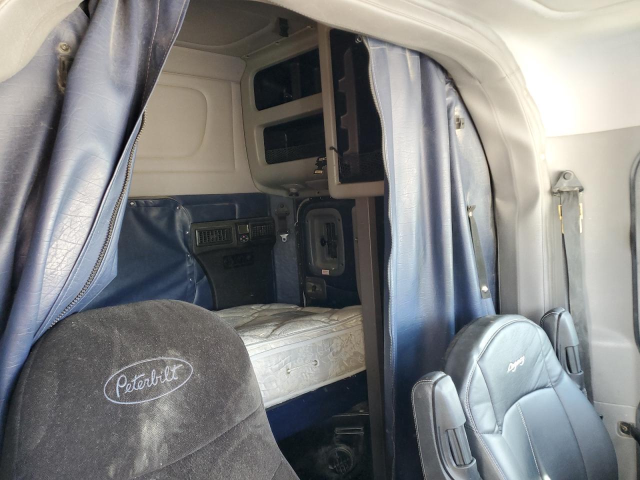 2009 PETERBILT 386