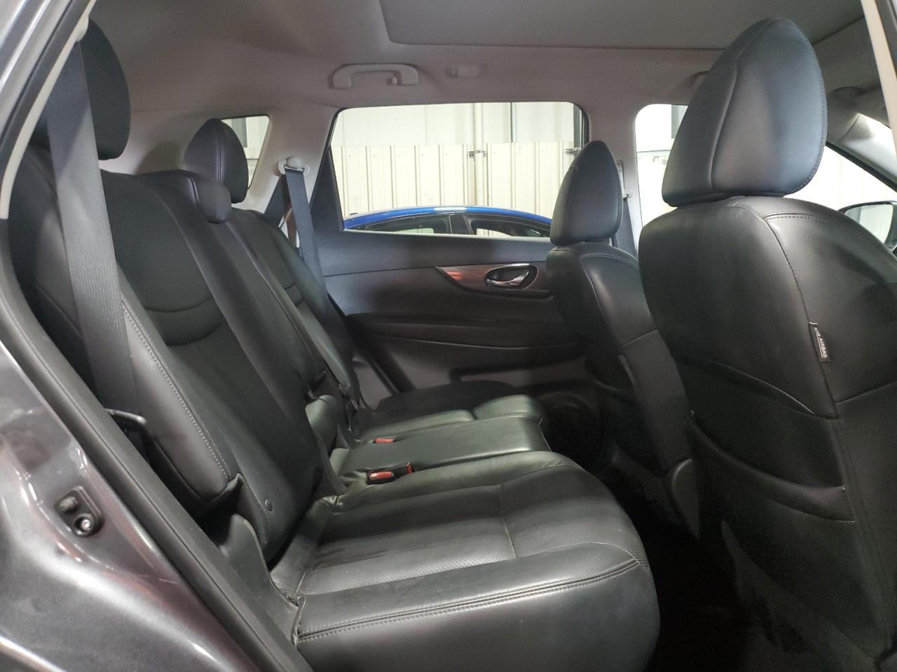 2015 NISSAN ROGUE
