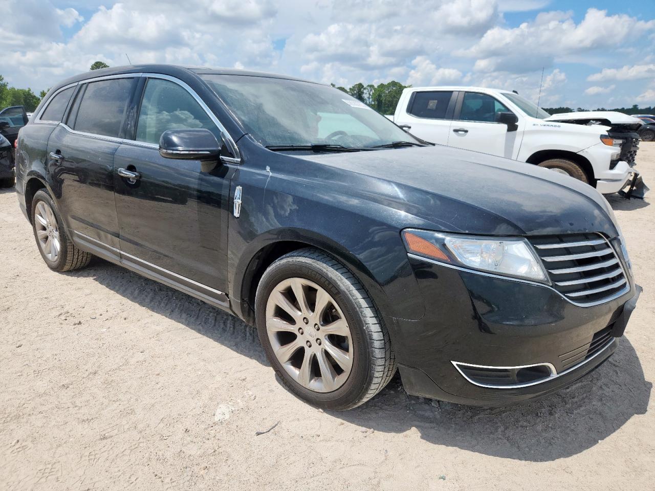 2019 LINCOLN MKT