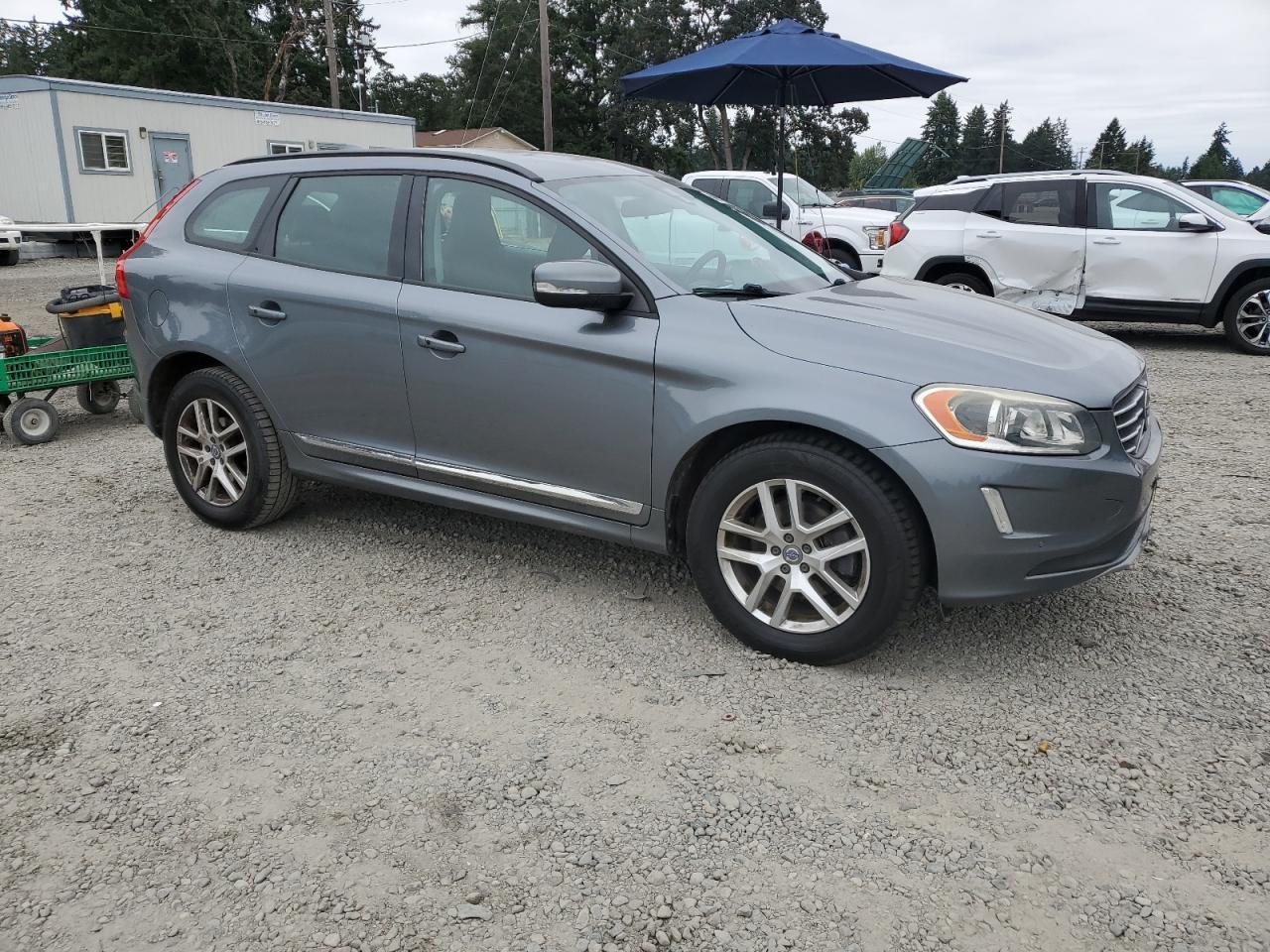 2017 VOLVO XC60