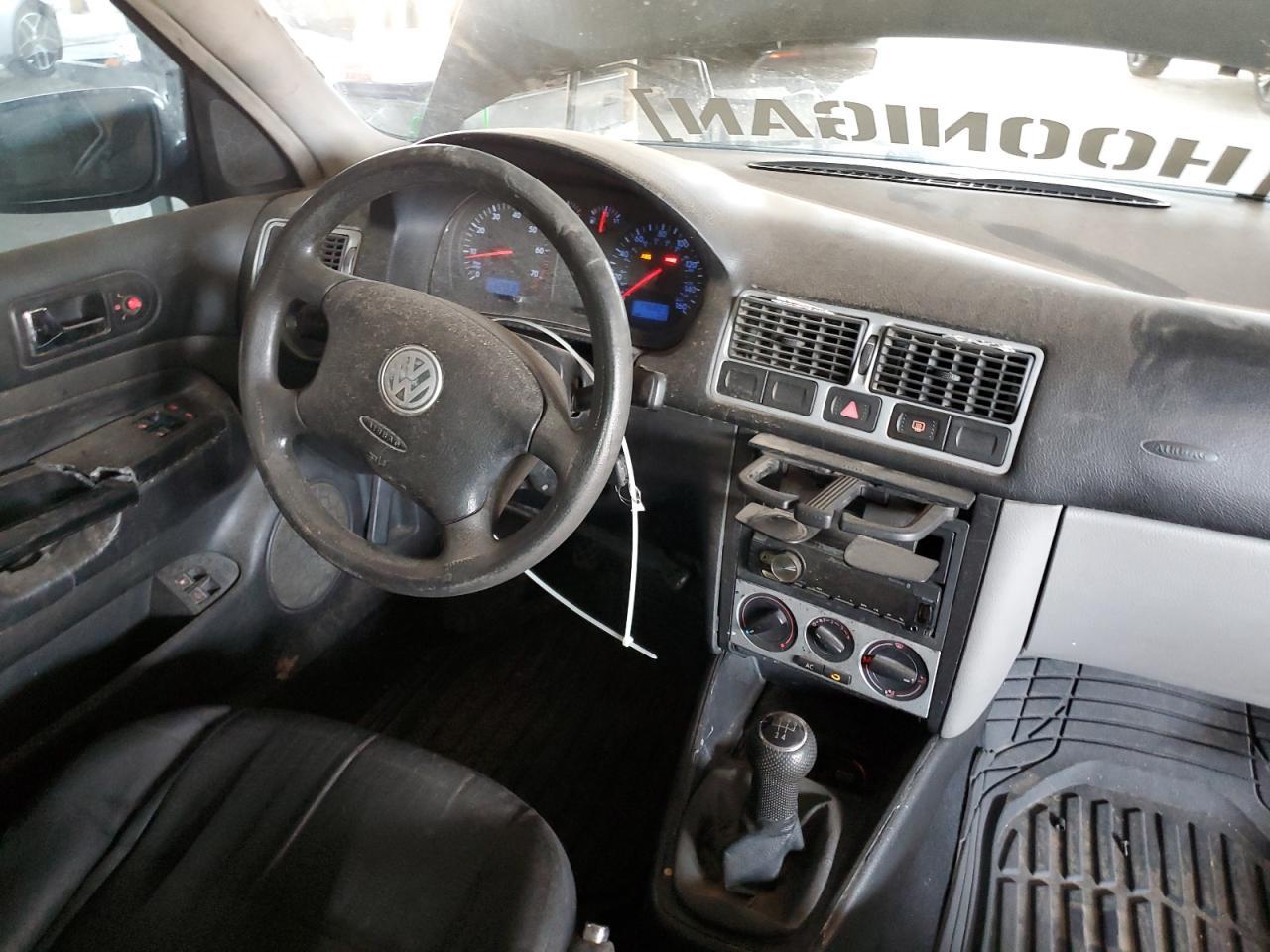 2004 VOLKSWAGEN GOLF