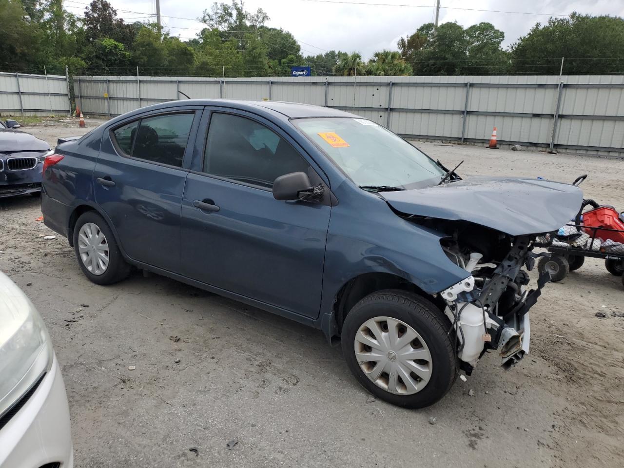 2015 NISSAN VERSA