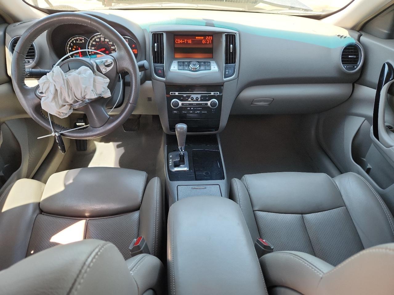 2009 NISSAN Maxima