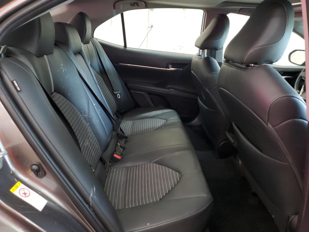 2018 TOYOTA CAMRY