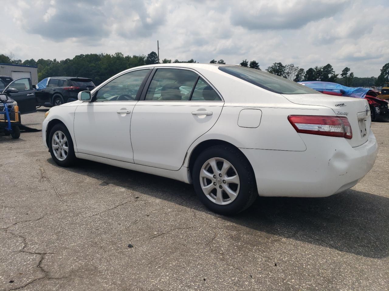 2011 TOYOTA CAMRY